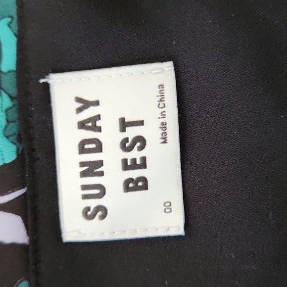 Aritzia Sunday Best wrap dress - Picture 2 of 2